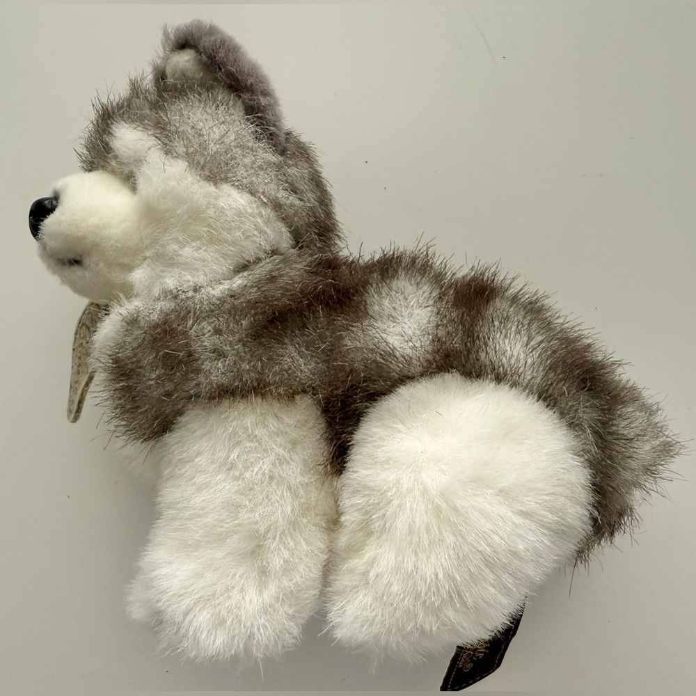 Classic Aurora Husky Cuddly Plush Toy - Picture 2 of 10